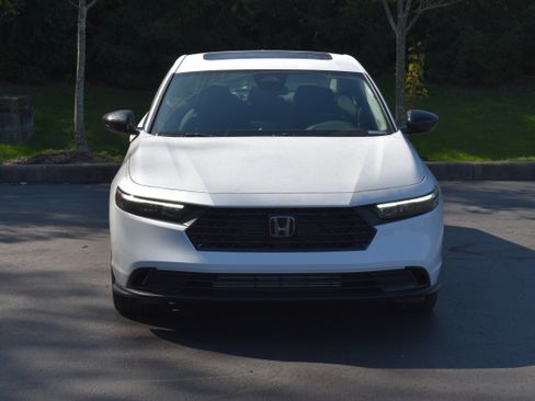 New 2025 Honda Accord SE image 2