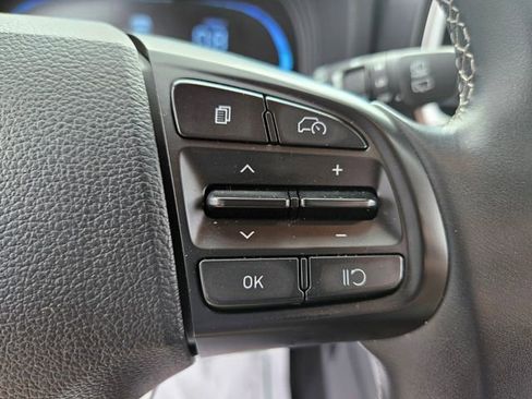 Used 2024 Hyundai Venue SEL FWD image 30