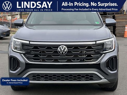 Certified 2024 Volkswagen Atlas Cross Sport SE AWD/4WD image 3