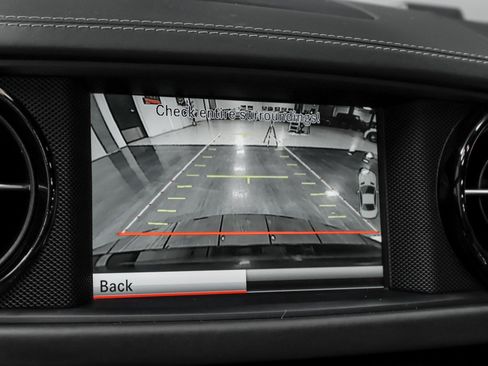 Used 2015 Mercedes-Benz SL 63 AMG w/ Driver Assistance Package image 46