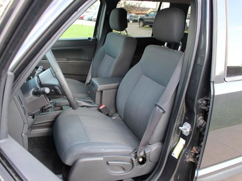 Used 2011 Jeep Liberty Sport w/ Popular Equipment Group AWD/4WD image 14