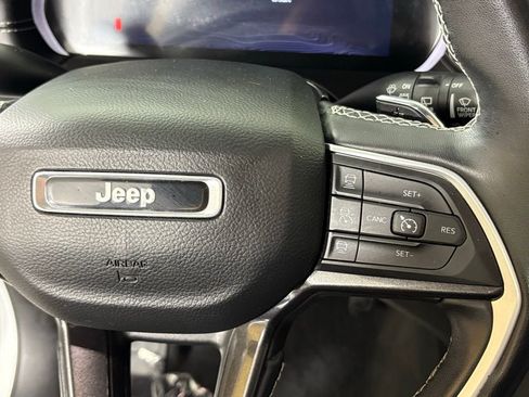 Used 2022 Jeep Grand Cherokee L Laredo w/ Luxury Tech Group I AWD/4WD image 21