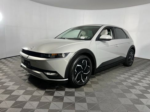 Used 2023 Hyundai Ioniq 5 SEL image 3