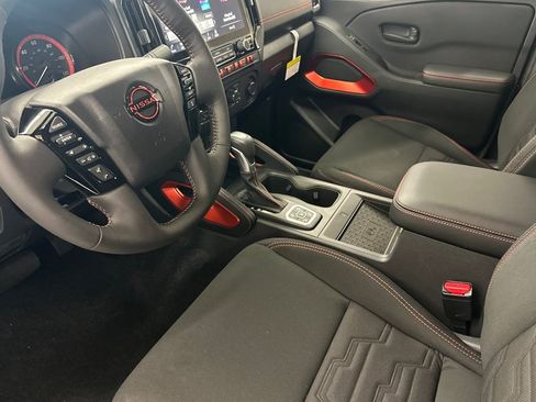Used 2026 Nissan Frontier PRO-4X w/ Pro-4x Convenience Package AWD/4WD image 9