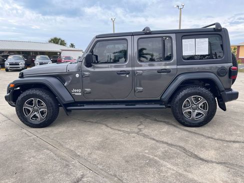 Used 2018 Jeep Wrangler Unlimited Sport S image 6