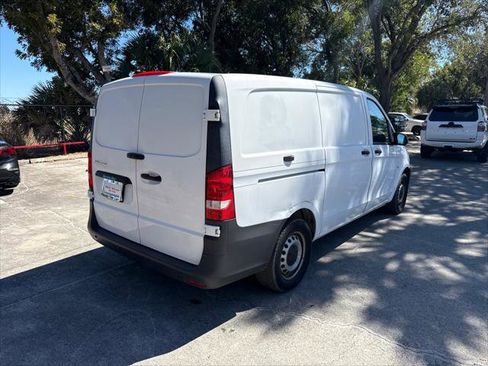 Used 2021 Mercedes-Benz Metris image 7