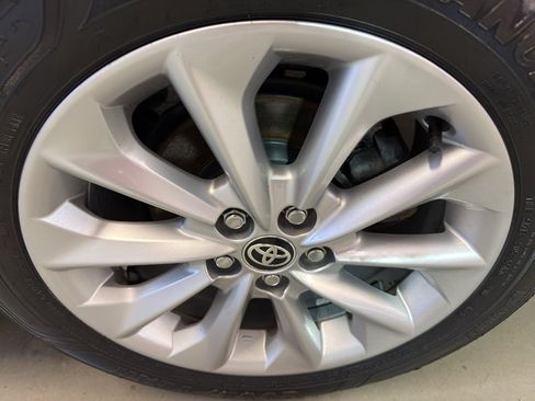 Used 2022 Toyota Corolla XLE image 33