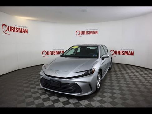 Used 2025 Toyota Camry LE FWD image 1