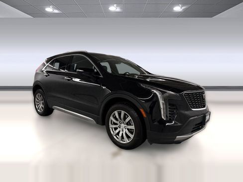 Used 2022 Cadillac XT4 Premium Luxury w/ Safety Alert Package AWD/4WD image 7