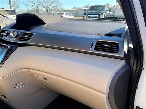 Used 2016 Honda Odyssey EX-L image 18