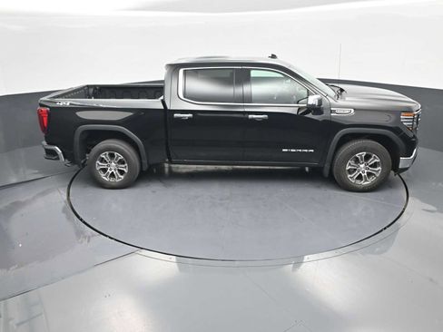 Used 2025 GMC Sierra 1500 SLT AWD/4WD image 30