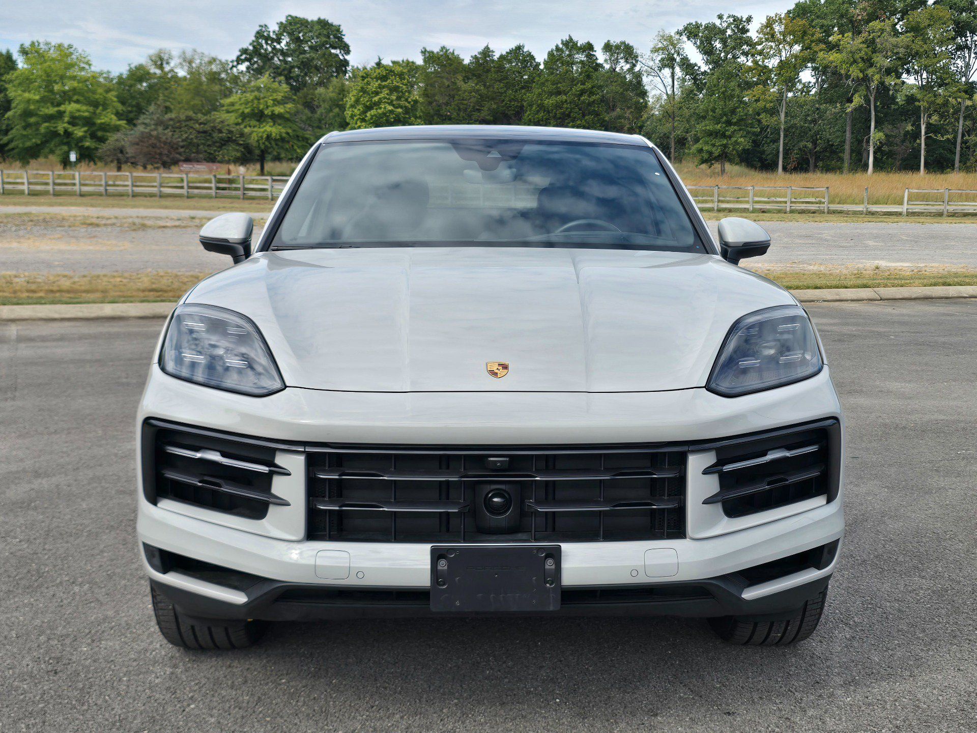 Used 2025 Porsche Cayenne Coupe AWD/4WD image 5