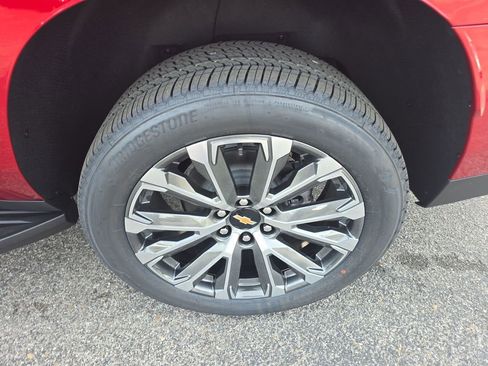 New 2026 Chevrolet Suburban High Country AWD/4WD image 11