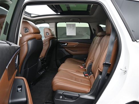 Used 2024 Acura MDX SH-AWD w/ Technology Package image 23