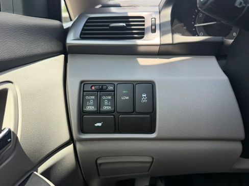 Used 2014 Honda Odyssey EX-L image 19