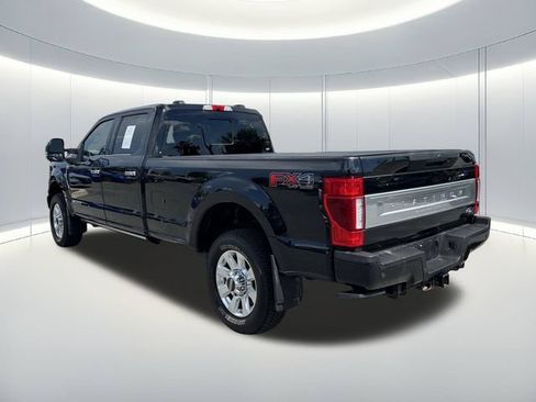 Used 2022 Ford F250 Platinum w/ FX4 Off-Road Package AWD/4WD image 3