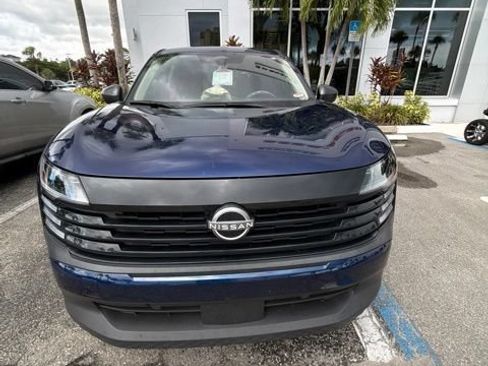 Used 2025 Nissan Kicks S FWD image 3