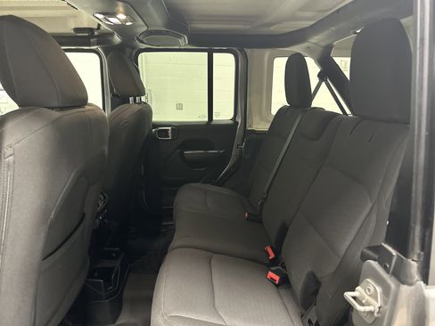 Used 2019 Jeep Wrangler Unlimited Sport S image 31