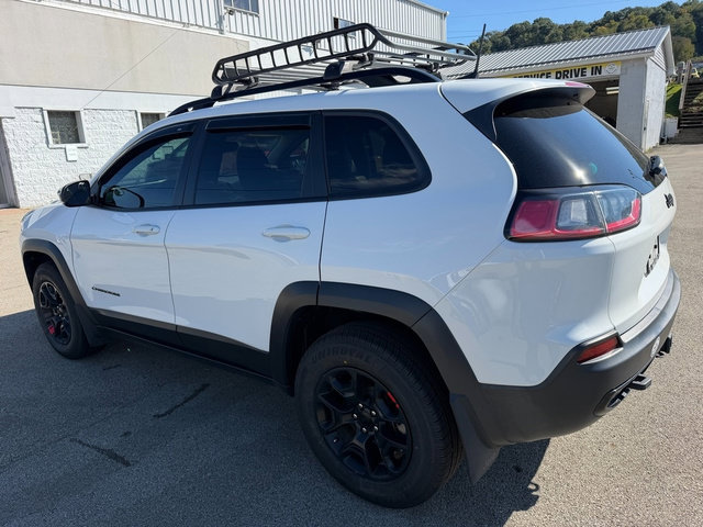 Used 2022 Jeep Cherokee Latitude w/ Trailer Tow Group AWD/4WD image 3