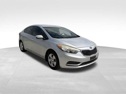 Used 2015 Kia Forte LX FWD image 5