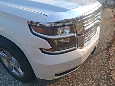 Used 2017 Chevrolet Tahoe Premier AWD/4WD image 2