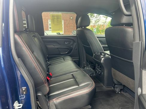Used 2023 Nissan Titan PRO-4X w/ Pro-4x Convenience Package AWD/4WD image 18