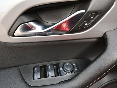 Certified 2025 Chevrolet Blazer LT image 19