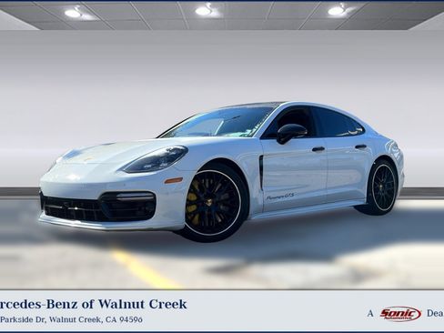 Used 2019 Porsche Panamera GTS image 1