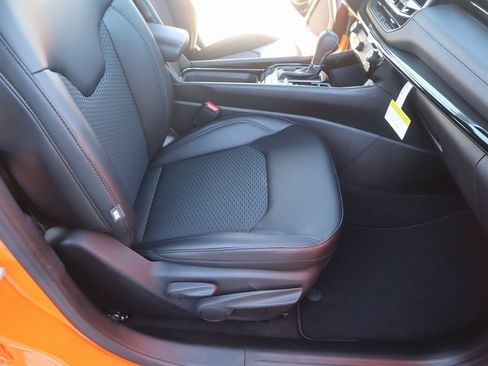 New 2026 Jeep Compass Latitude image 13