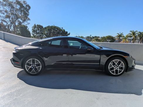 New 2025 Porsche Taycan image 8