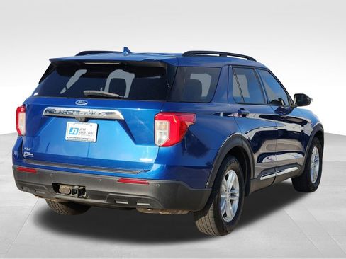 Used 2020 Ford Explorer XLT image 9