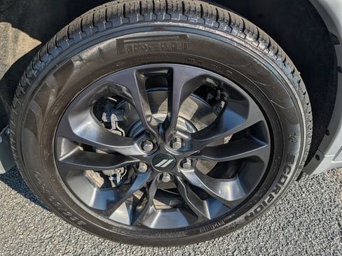 Used 2025 Dodge Durango R/T AWD/4WD image 7