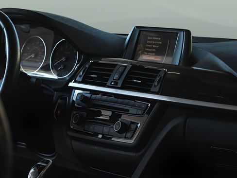 Used 2017 BMW 430i Coupe w/ Driver Assistance Package image 14