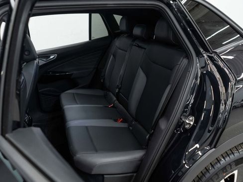 Used 2023 Volkswagen ID.4 Pro S Plus image 31