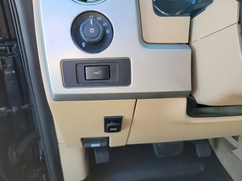 Used 2013 Ford F150 King Ranch w/ King Ranch Luxury Pkg image 23