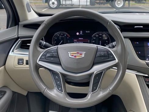 Used 2020 Cadillac XT5 Premium Luxury image 44