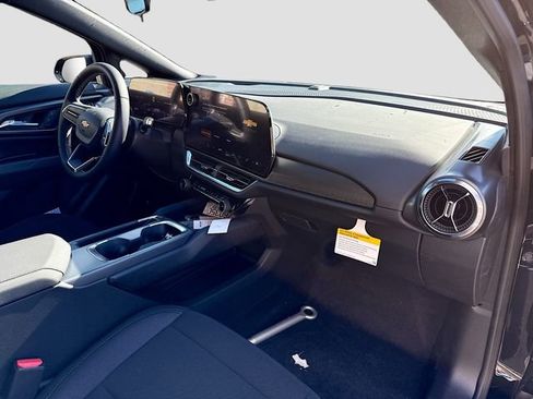 New 2026 Chevrolet Equinox EV LT image 29