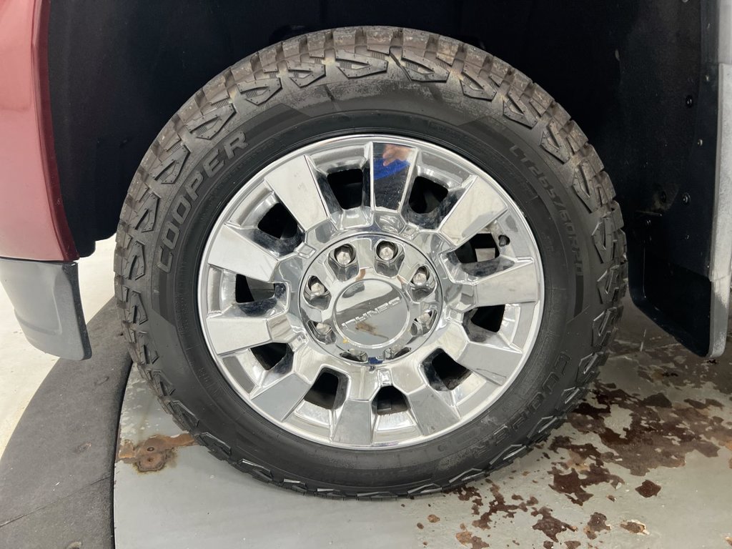 Used 2016 GMC Sierra 2500 Denali w/ Duramax Plus Package AWD/4WD image 26