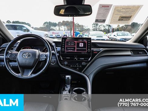 Used 2024 Toyota Camry XSE image 28