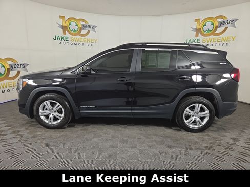 Certified 2024 GMC Terrain SLE w/ Driver Convenience Package FWD image 4
