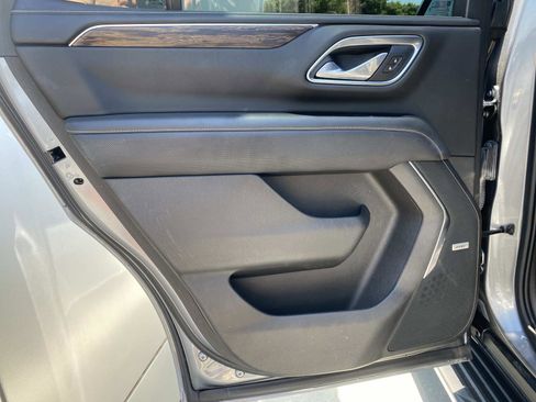 Used 2021 Chevrolet Tahoe Premier AWD/4WD image 12