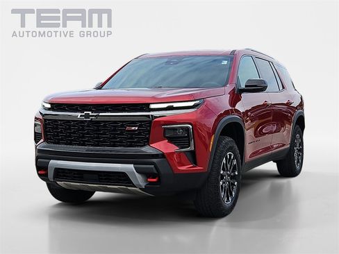 New 2026 Chevrolet Traverse Z71 w/ Enhanced Driving Package image 3