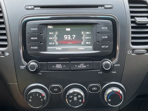 Used 2017 Kia Forte LX w/ LX Popular Package image 14