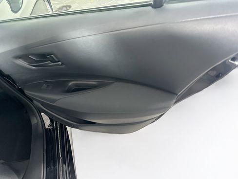 Used 2025 Toyota Corolla LE image 29