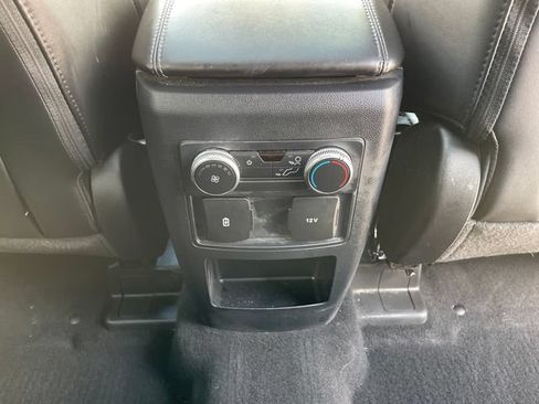 Used 2021 Ford Explorer XLT w/ Equipment Group 202A AWD/4WD image 37