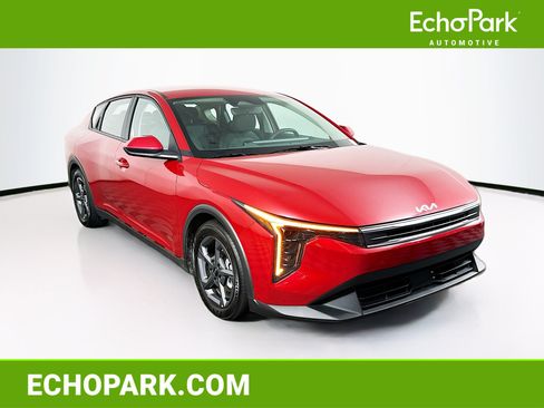 Used 2025 Kia K4 FWD image 1