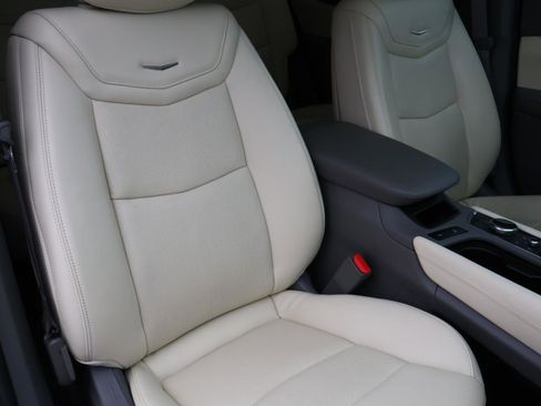 Certified 2023 Cadillac XT6 Premium Luxury w/ Technology Package image 23