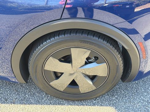 Certified 2024 Toyota Prius LE image 28