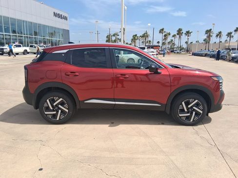 New 2026 Nissan Kicks SV w/ SV Premium Package FWD image 8