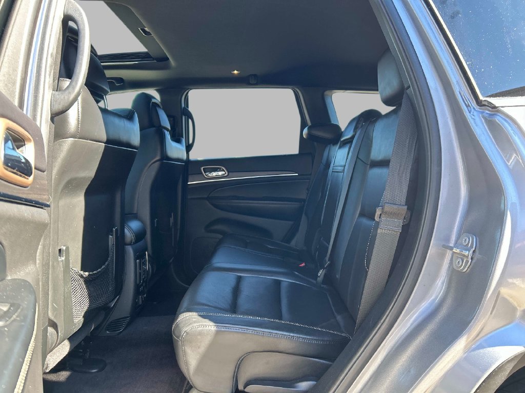 Used 2017 Jeep Grand Cherokee Limited AWD/4WD image 17